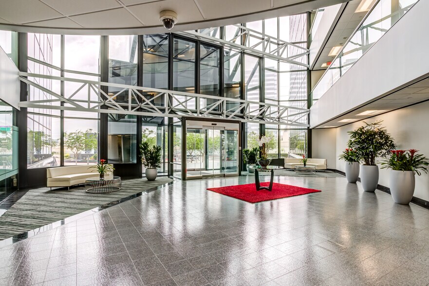 More Photos Of 11757 Katy Fwy, Houston Coworking Space