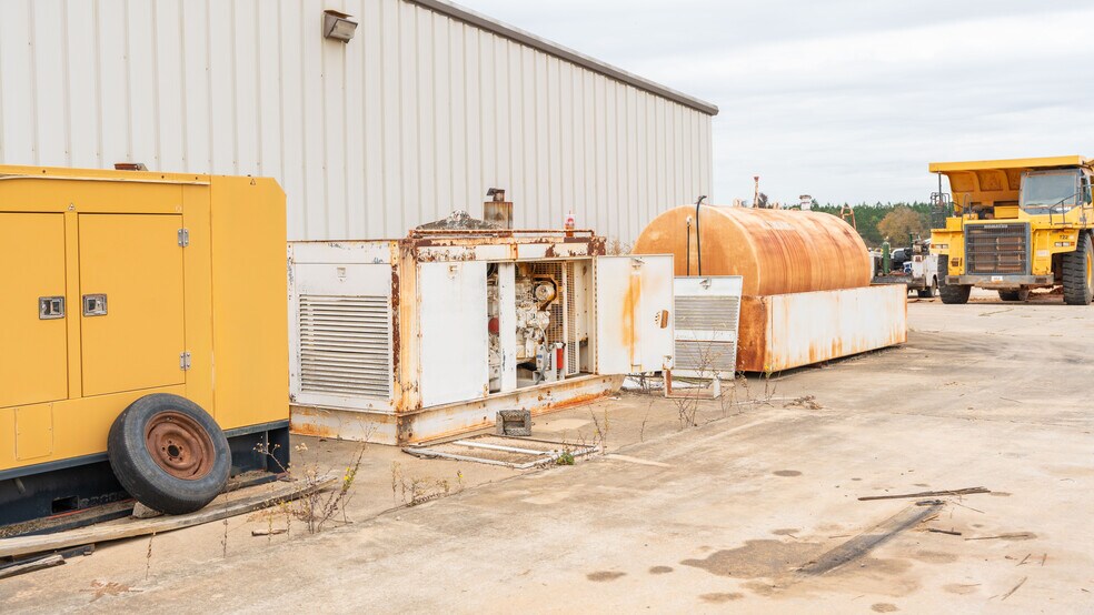 More Photos Of 11708 GA Highway 24 W, Sandersville Warehouse For Sale