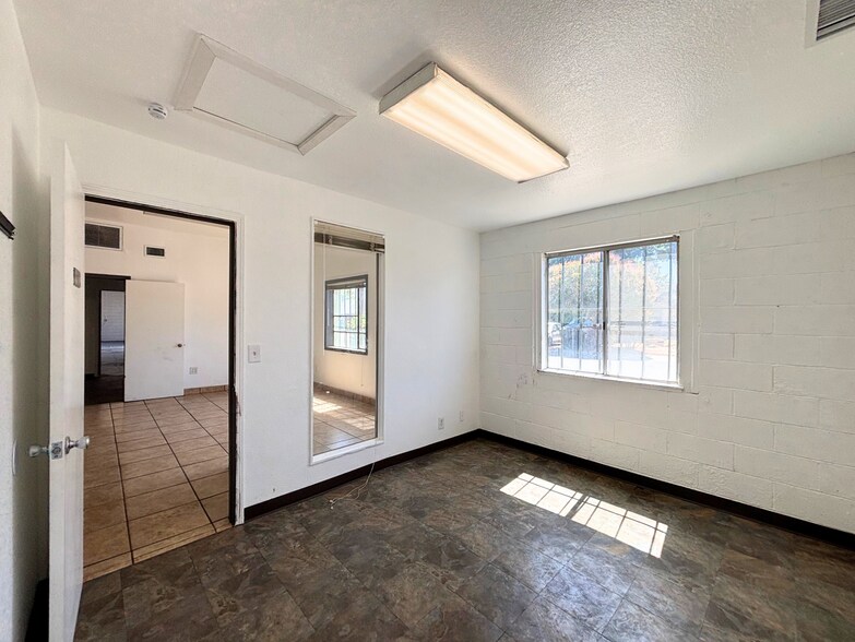 More Photos Of 4095 Deeble St, Sacramento Industrial For Lease