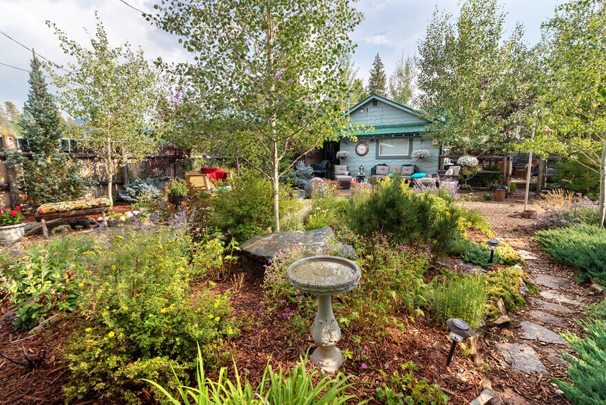 More Photos Of 717 Lake Ave, Grand Lake Specialty For Sale