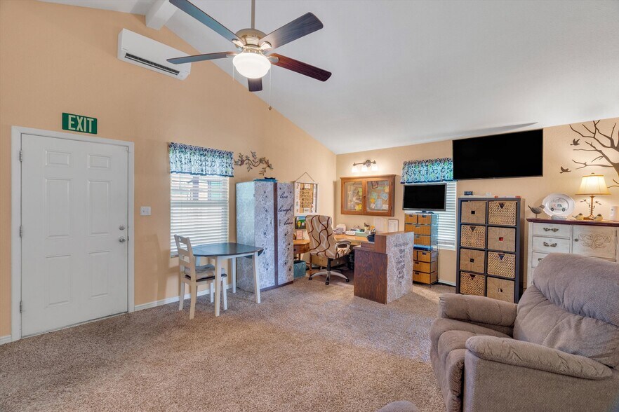 More Photos Of 5236 US-67 Hwy, Alvarado Freestanding For Sale