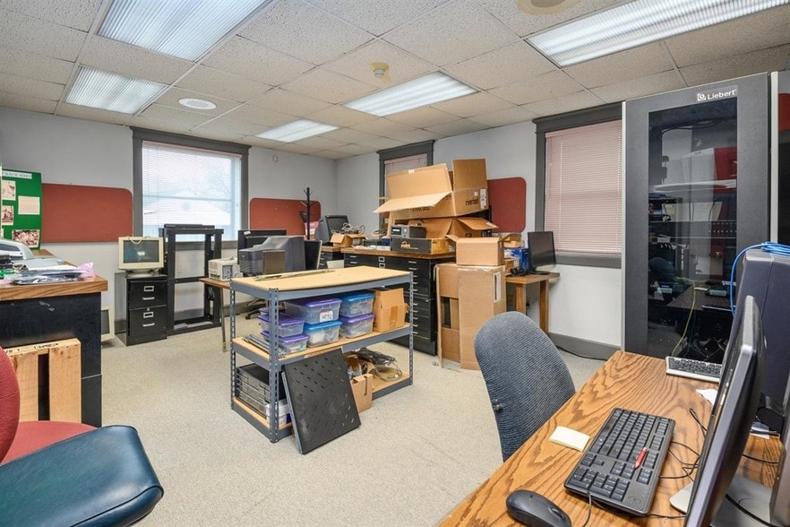 More Photos Of 7518-7526 Harford Rd, Baltimore Office For Sale