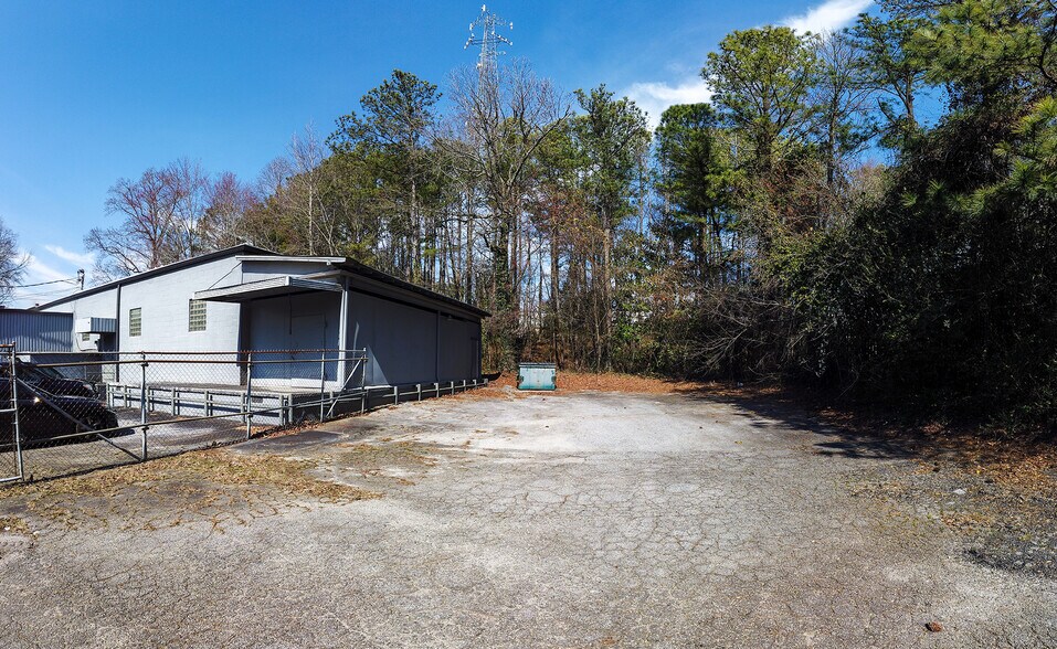 More Photos Of 1661 Roadhaven Dr, Stone Mountain Light Distribution For Sale