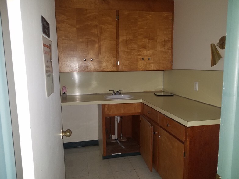 More Photos Of 1-21 Carroll Ave, Pennsville Coworking Space