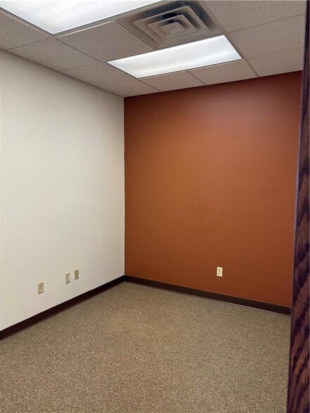 More Photos Of , Trimble Office For Sale