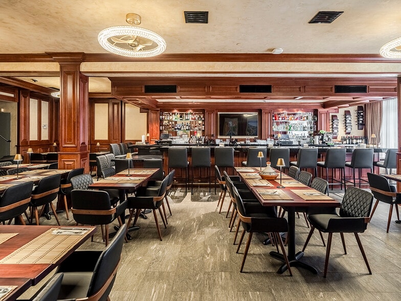 More Photos Of 518 S Dixie Hwy, West Palm Beach Storefront Retail Residential For Sale