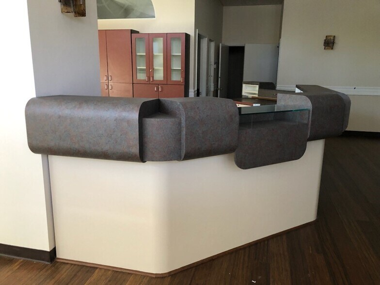 More Photos Of 5909 Stanley Ave, Carmichael Office For Lease