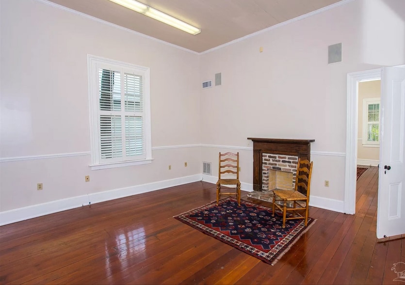 More Photos Of 245 Intendencia St, Pensacola Office Residential For Lease