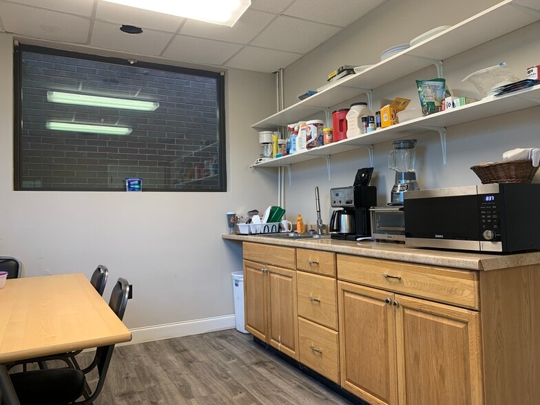 More Photos Of 109 W Atlantic St, South Hill Storefront Retail Office For Sale