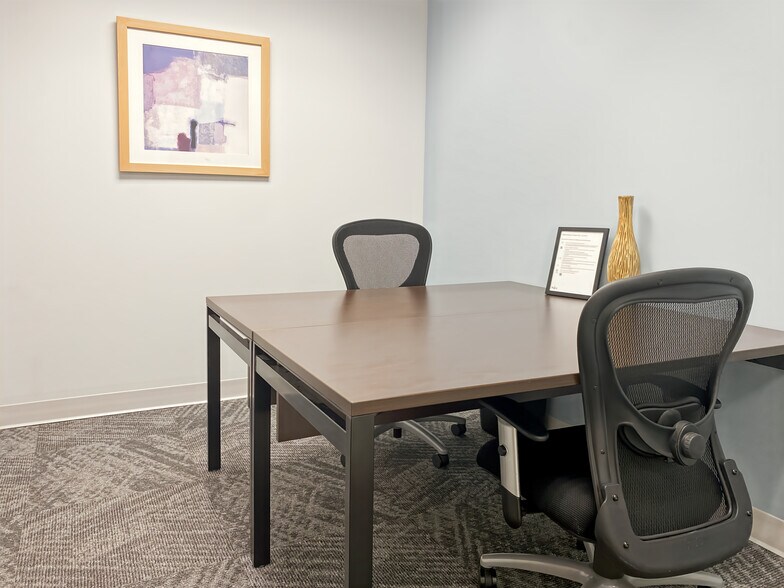 More Photos Of 4320 Winfield Rd, Warrenville Coworking Space