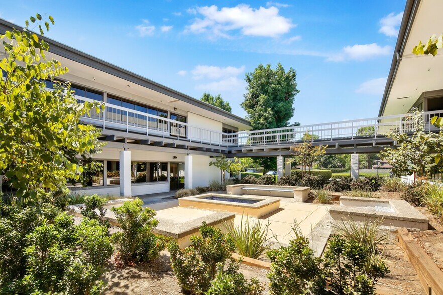 More Photos Of 5500 Ming Ave, Bakersfield Medical For Lease