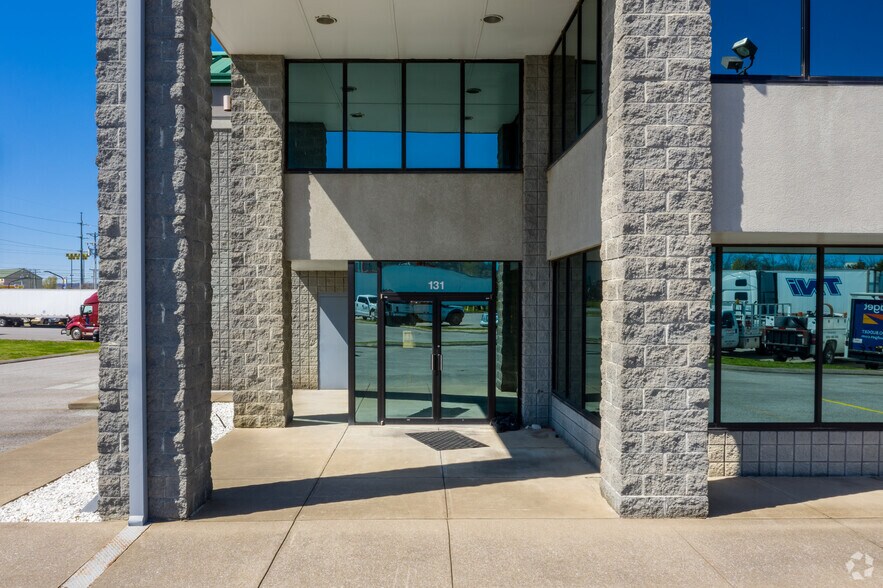 More Photos Of 135 Industrial Blvd, La Vergne Office For Lease