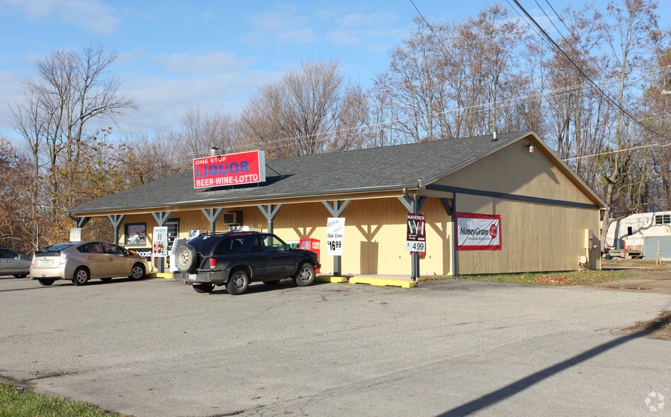 Primary Photo Of 1671 Lansing Rd, Charlotte Freestanding For Sale