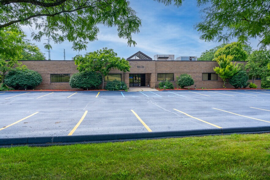 More Photos Of , Lake Orion Unknown For Sale