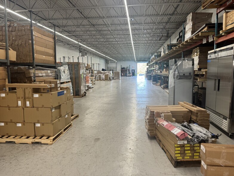 More Photos Of 1001 Pulinski Rd, Warminster Township Warehouse For Lease