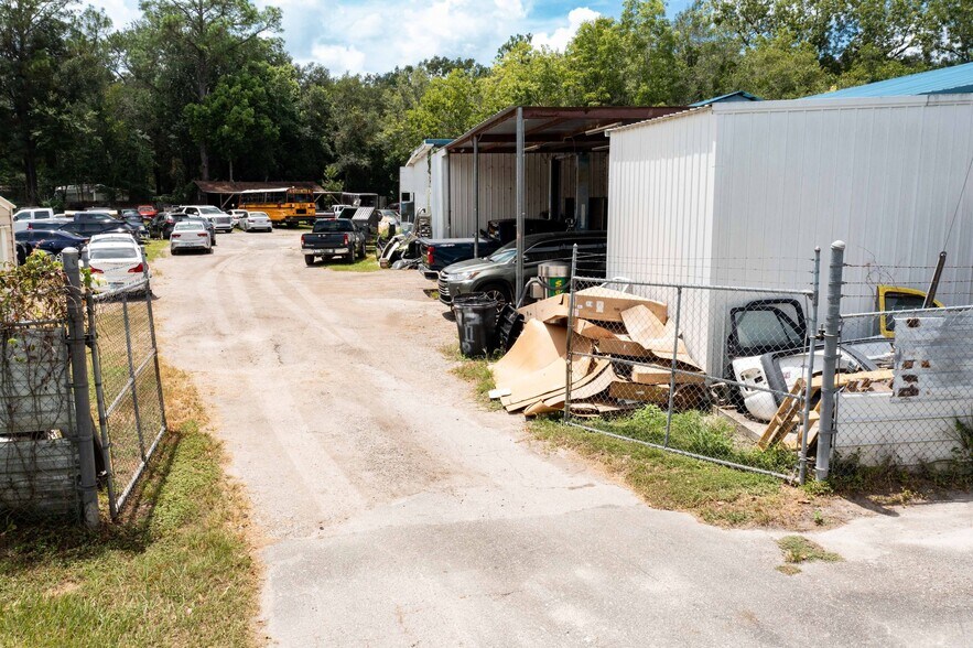 More Photos Of 13508 US HWY 90, Live Oak Industrial For Sale