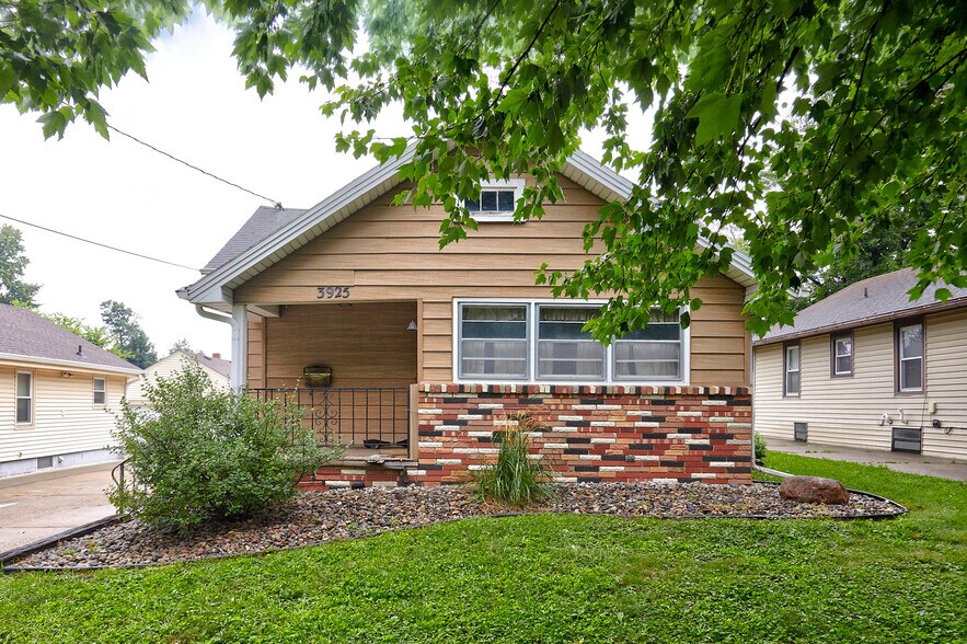 More Photos Of , Des Moines Multifamily For Sale