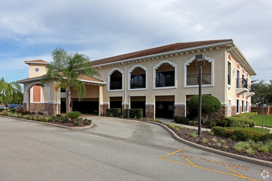 Primary Photo Of 2984 Alafaya Trl, Oviedo Medical For Lease