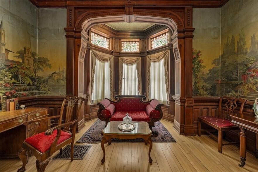 More Photos Of 809 Hall St, Saint Joseph Hospitality For Sale