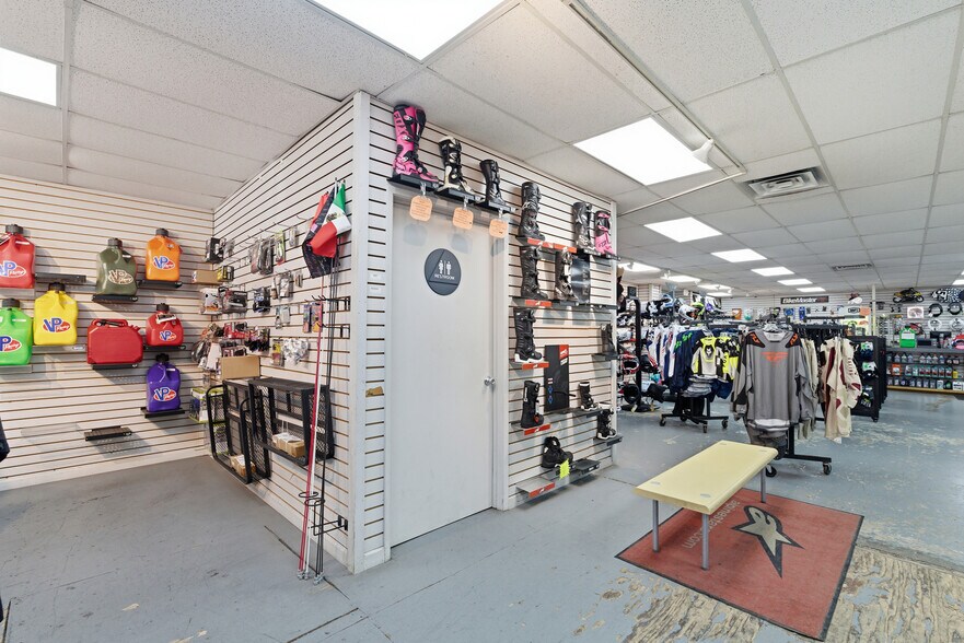 More Photos Of 1538 Park Ave, Chico General Retail For Sale