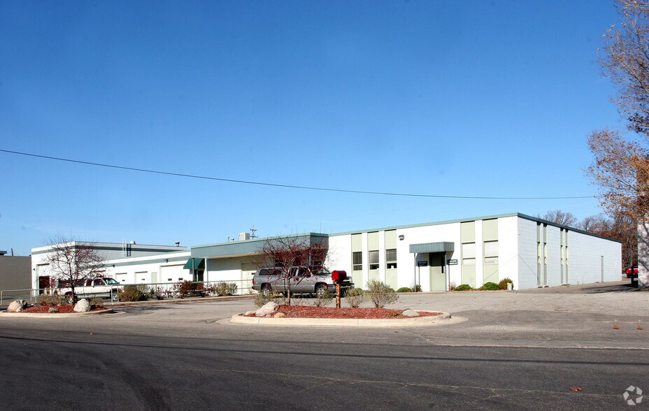 More Photos Of 215 Charles St, Holland Manufacturing For Lease