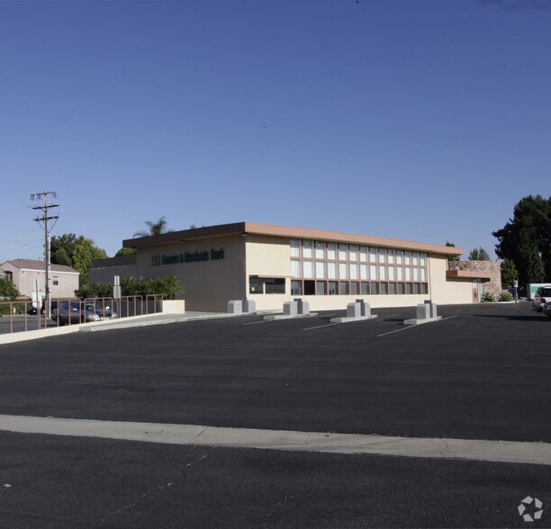 More Photos Of 10422 Garden Grove Blvd, Garden Grove Bank For Sale