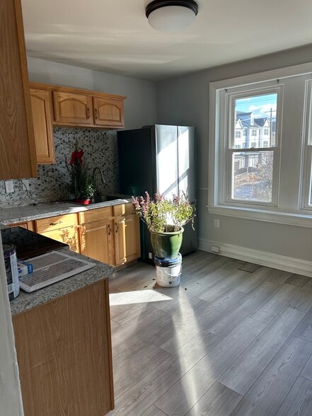 More Photos Of 800 Dekalb St, Bridgeport Storefront Retail Residential For Sale