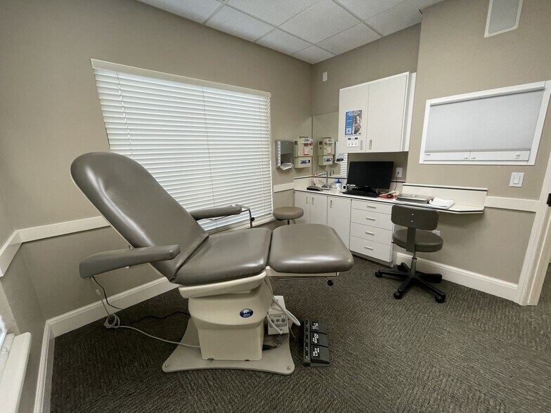 More Photos Of 1802 N State St, Orem Medical For Lease