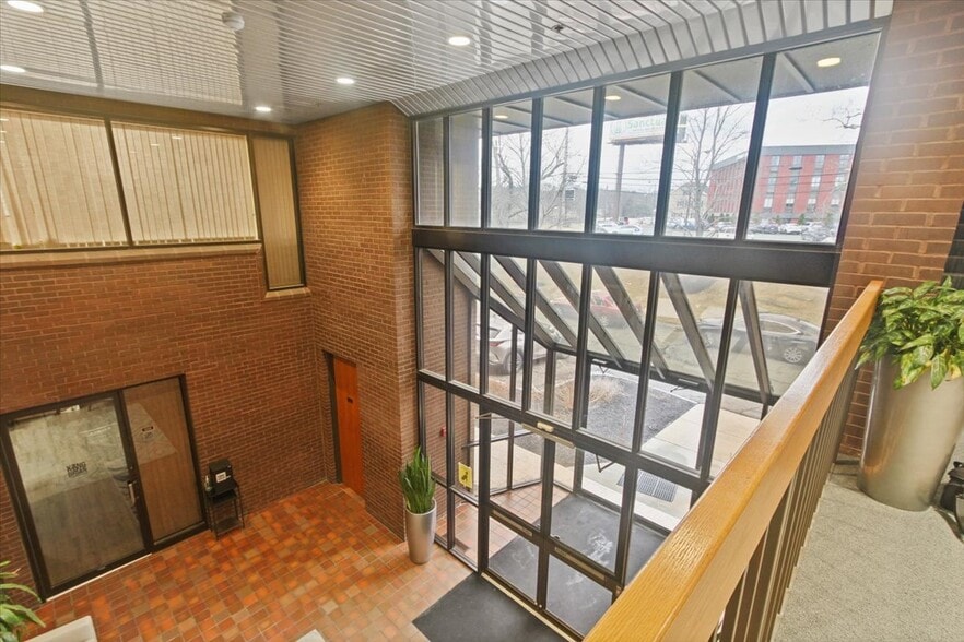 More Photos Of 100 Corporate Pl, Peabody Unknown For Lease