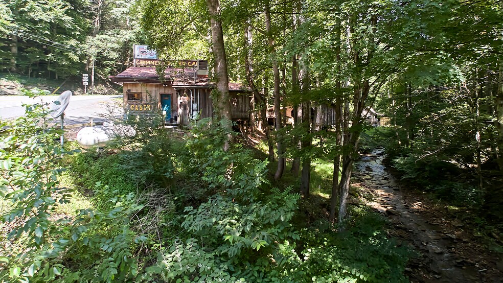 More Photos Of 15303 Midland Trl, Ansted Freestanding For Sale