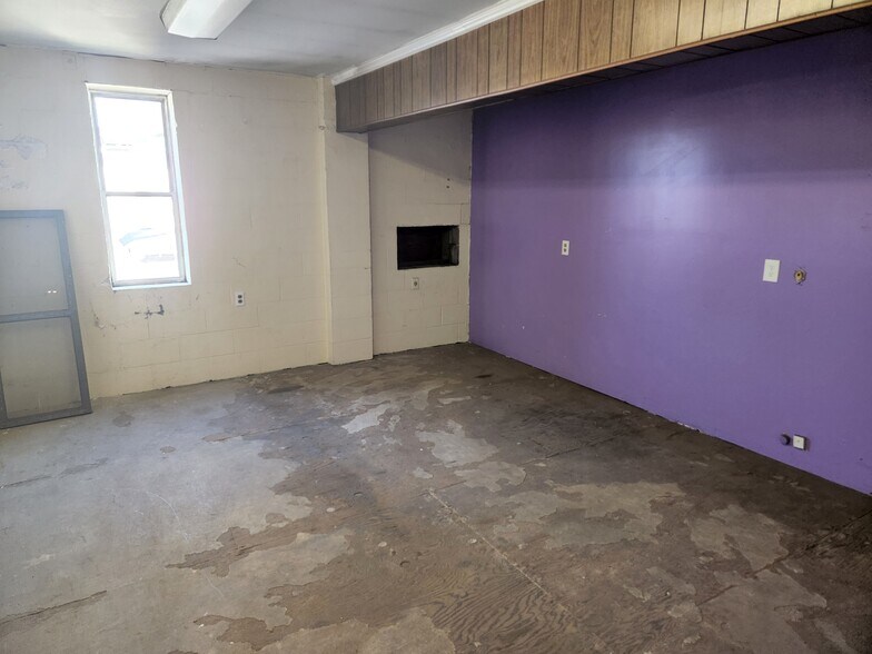 More Photos Of 295 Front Ave, West Haven Flex For Lease
