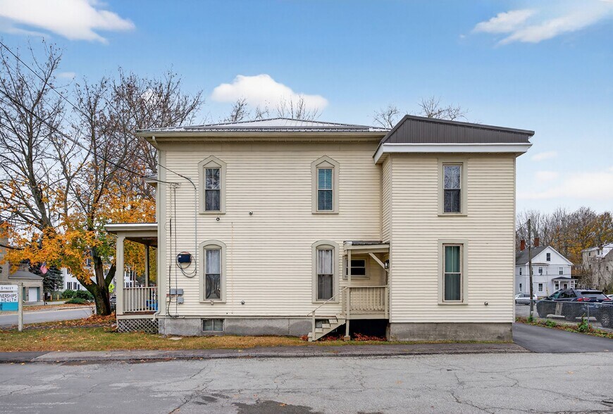 More Photos Of 112 State St, Augusta Office For Sale