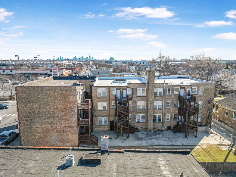 More Photos Of 5701 W Roosevelt Rd, Cicero Apartments For Sale