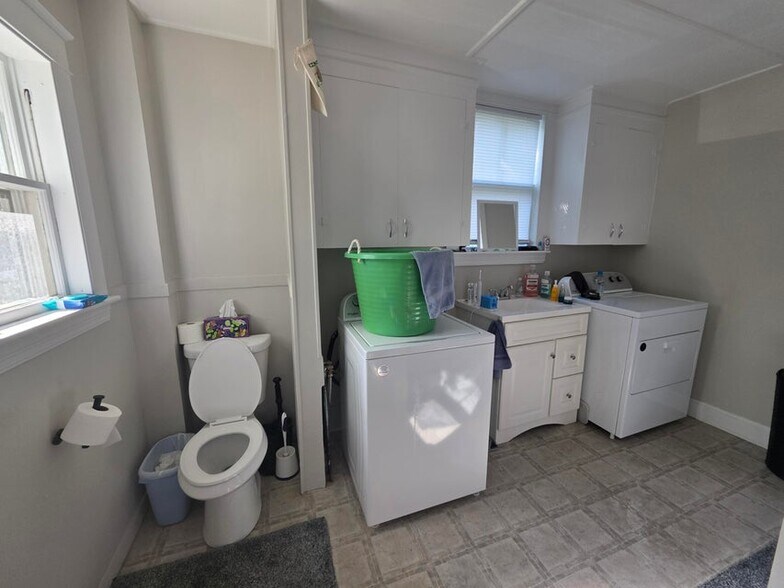 More Photos Of 80 Rankin St, Rockland Multifamily For Sale