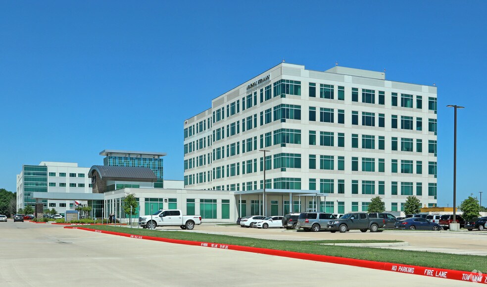 More Photos Of 27700 Highway 290, Cypress Medical For Lease