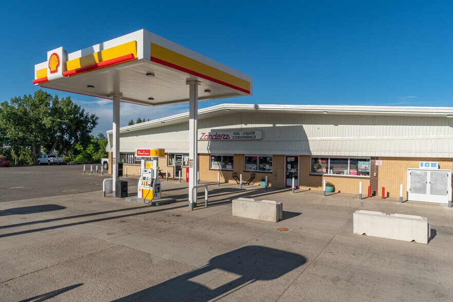 More Photos Of 730 E Main St, Lander Service Station For Sale