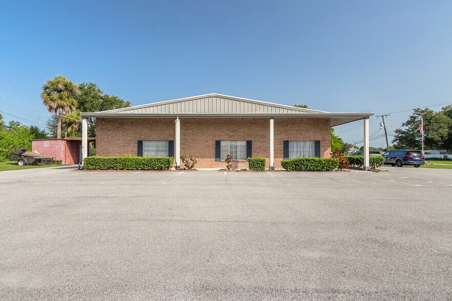 More Photos Of 1036 Derbyshire Rd, Daytona Beach Office For Sale