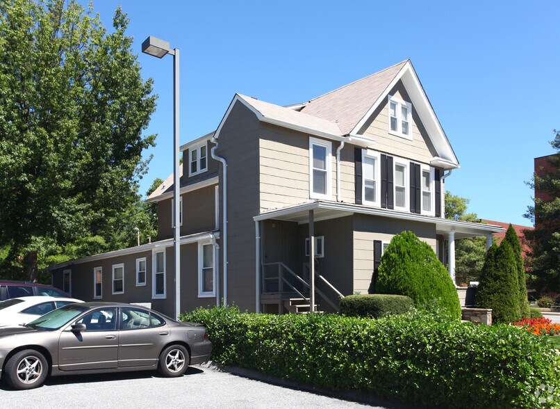 More Photos Of 300 Allegheny Ave, Towson Office For Sale