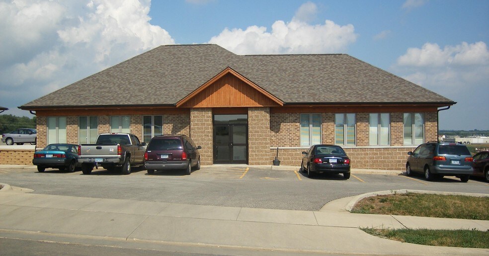 More Photos Of 2660 Superior Dr NW, Rochester Office For Sale