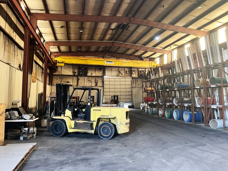 More Photos Of 6011-6019 Gold St, Houston Warehouse For Sale