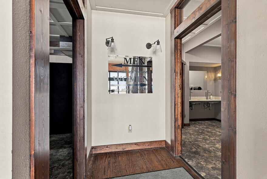 More Photos Of 204 S Broadway, Salisbury Specialty For Sale