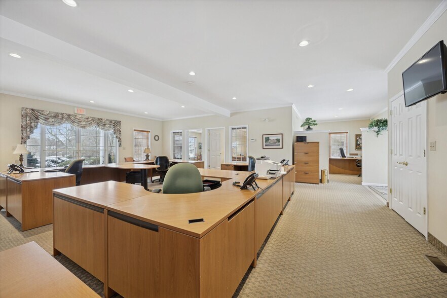 More Photos Of 326 Main St, Harleysville Office For Sale