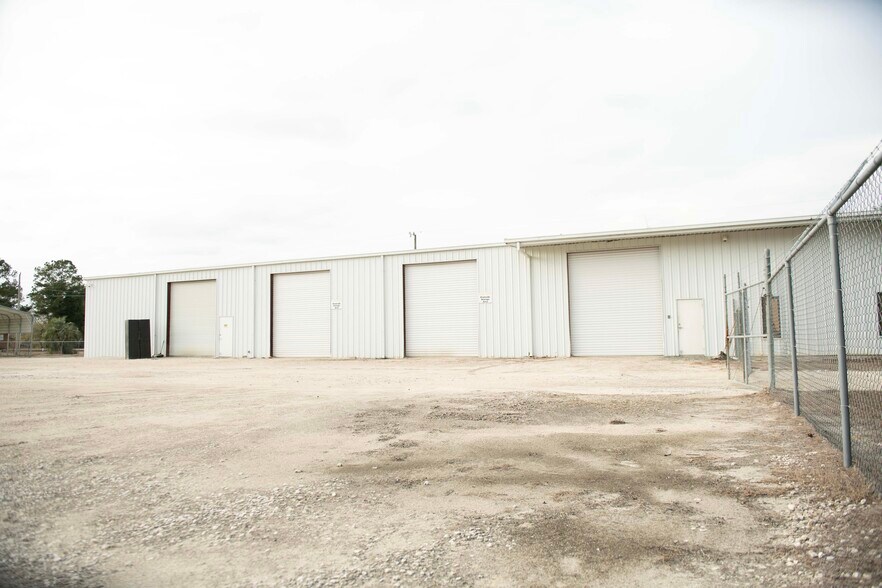 More Photos Of 4134 US 441, Lake City Light Manufacturing For Lease