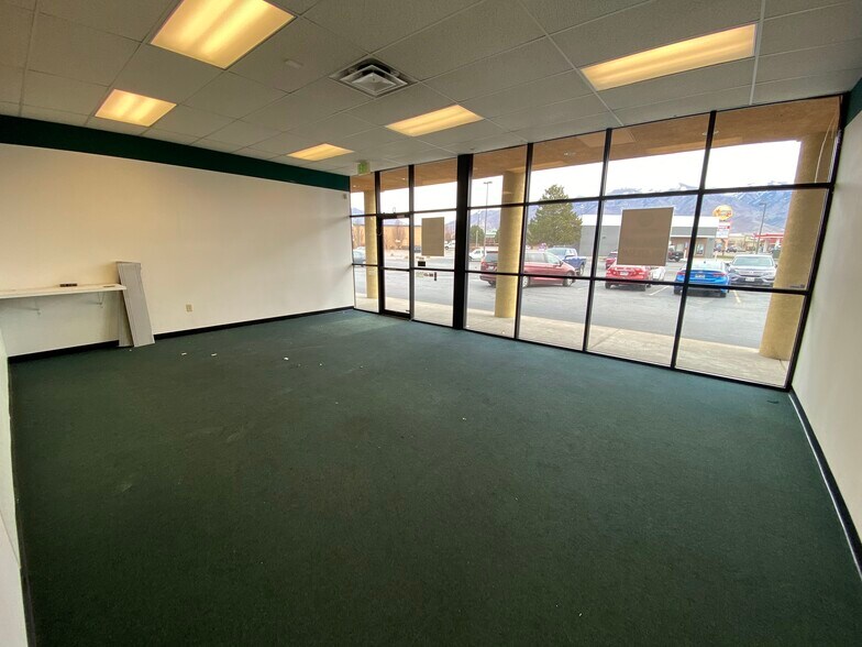 More Photos Of 957 N Main St, Layton Unknown For Lease