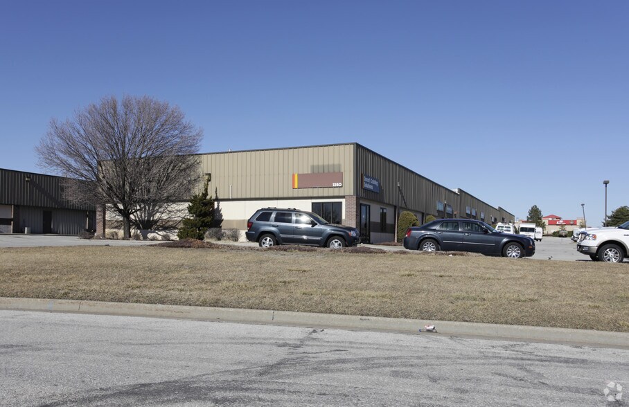 More Photos Of 1250 N Winchester St, Olathe Research And Development For Lease