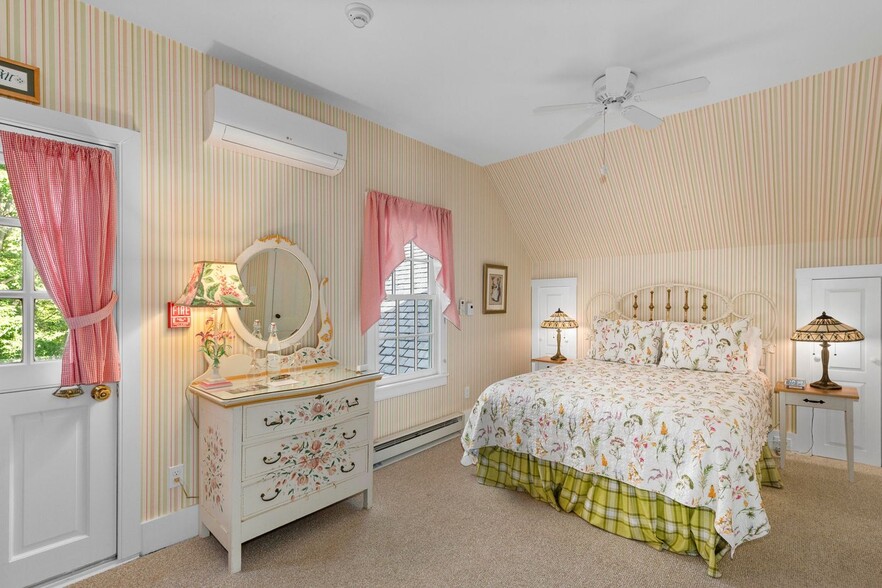 More Photos Of 22 High St, Camden Hospitality For Sale