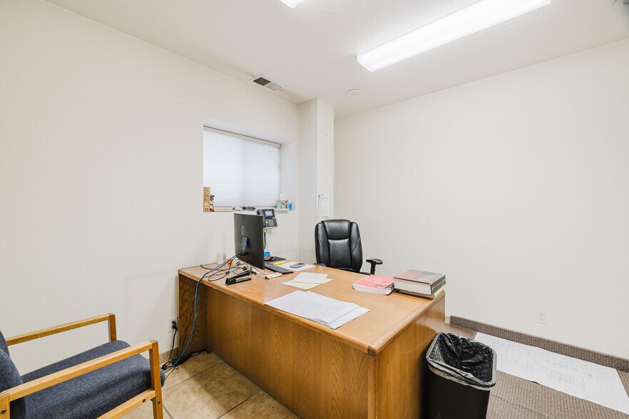 More Photos Of 1070 Silver St, Elko Manufacturing For Lease