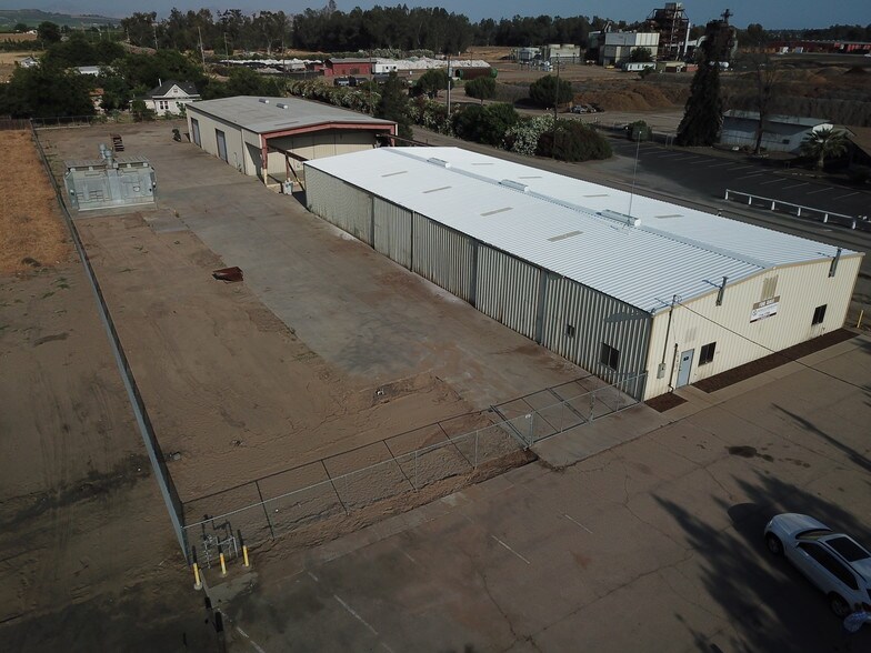 More Photos Of 43016 Road 68, Reedley Warehouse For Lease