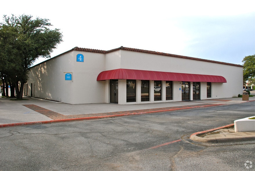 More Photos Of 3501 N Macarthur Blvd, Irving Medical For Sale