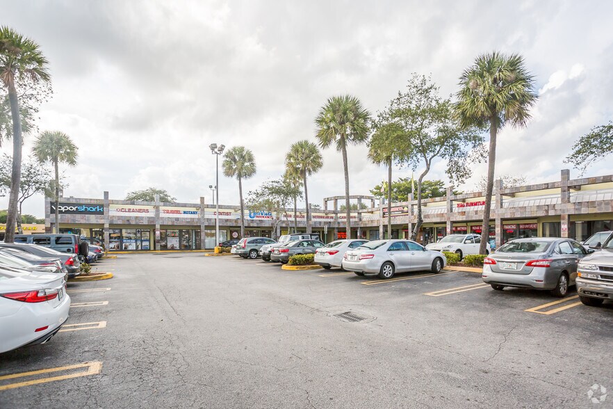 Primary Photo Of 16764-16800 NW 67th Ave, Hialeah Unknown For Lease